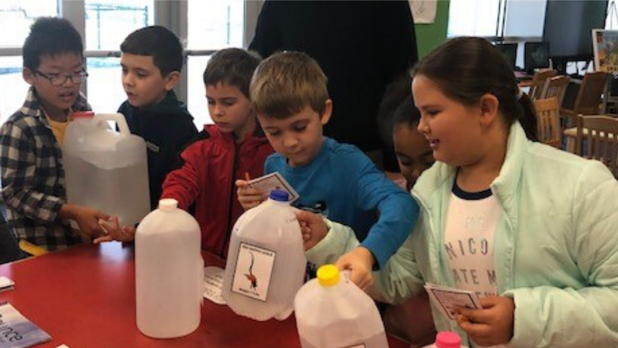 BP - 2019 19 Literacy 3-3 (2) Students compare various lemur weights